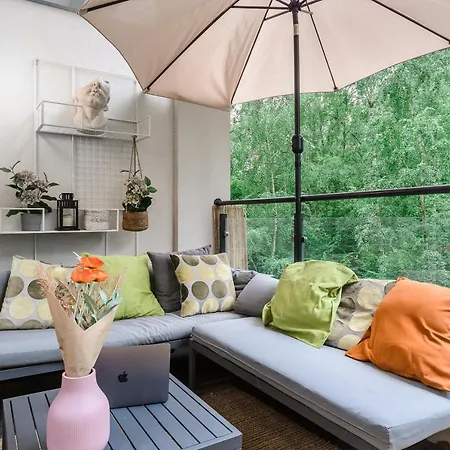 Lumina With Balcony Overlooking The Park Apartment *