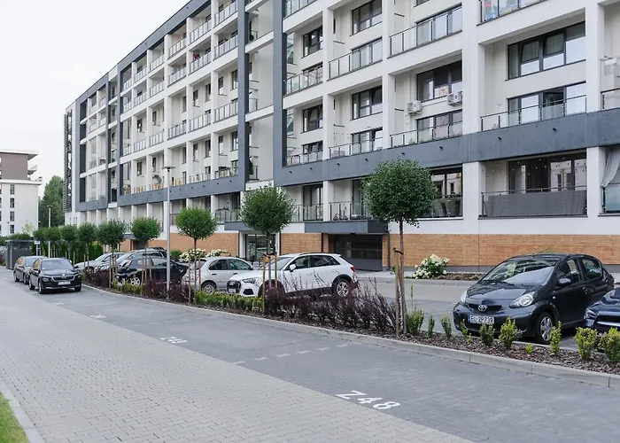 Lumina With Balcony Overlooking The Park Apartmán Lodž
