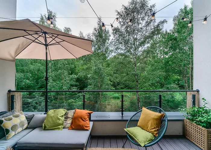 Lumina With Balcony Overlooking The Park * לודז'